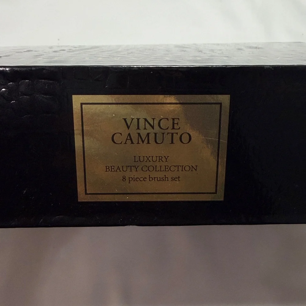 Vince Camuto Black Makeup Brush Set